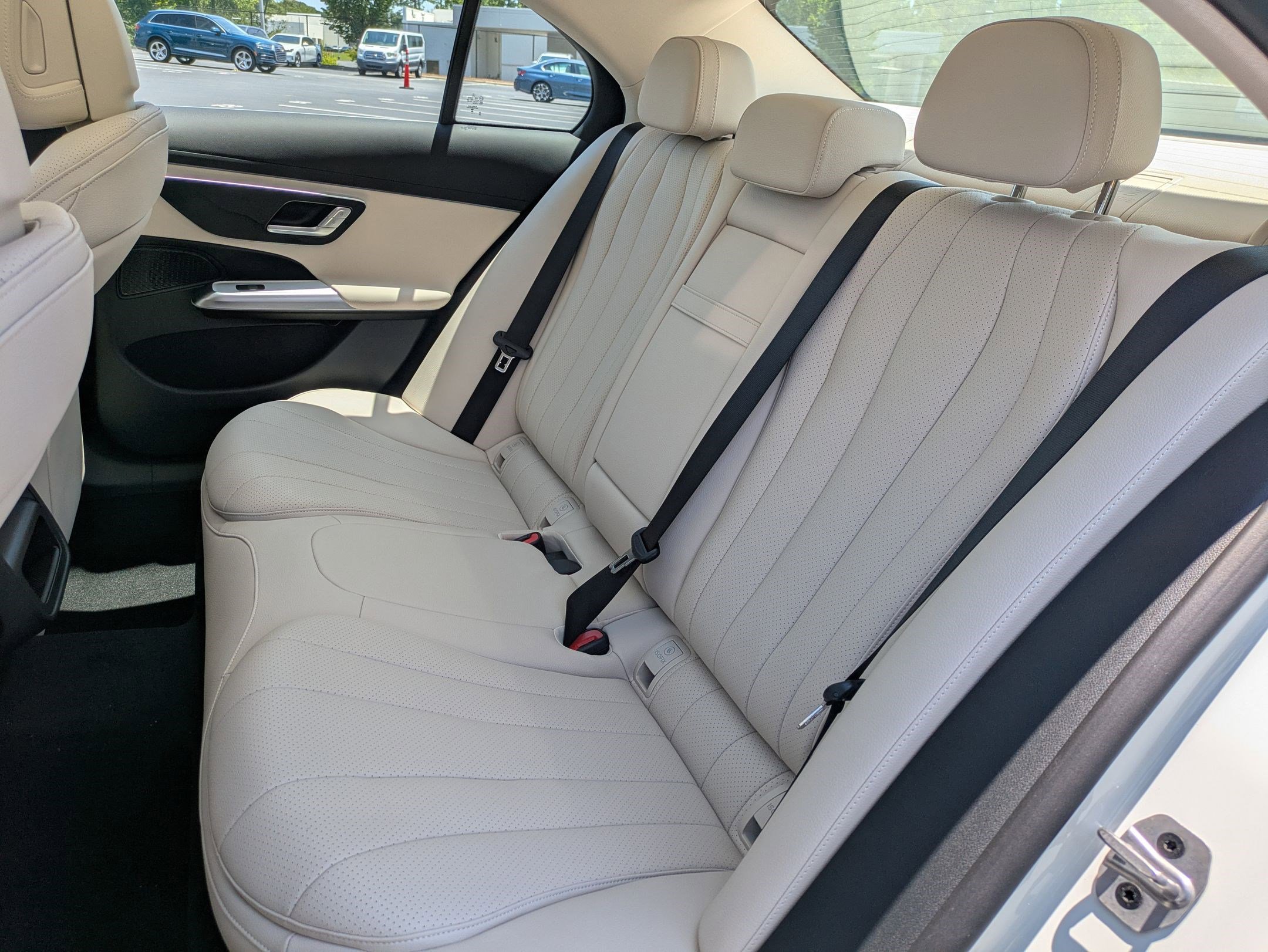 New 2025 Mercedes-Benz E 350 Sedan image 31