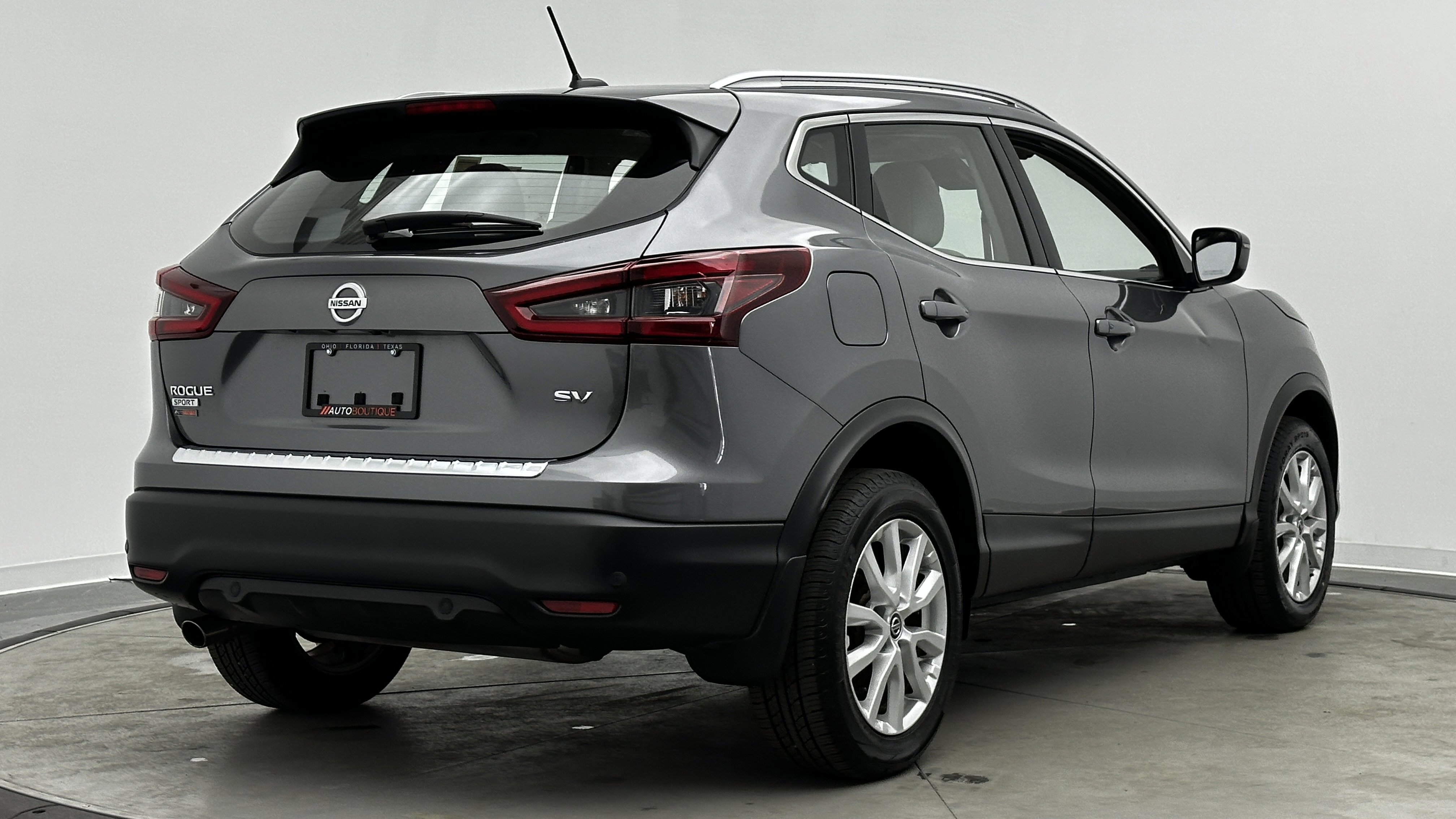 Used 2020 Nissan Rogue Sport SV image 7