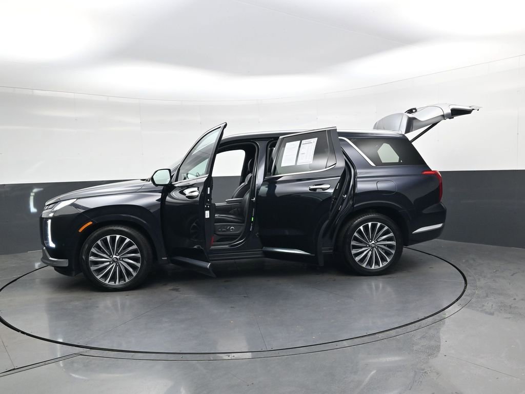 Used 2024 Hyundai Palisade Calligraphy image 35