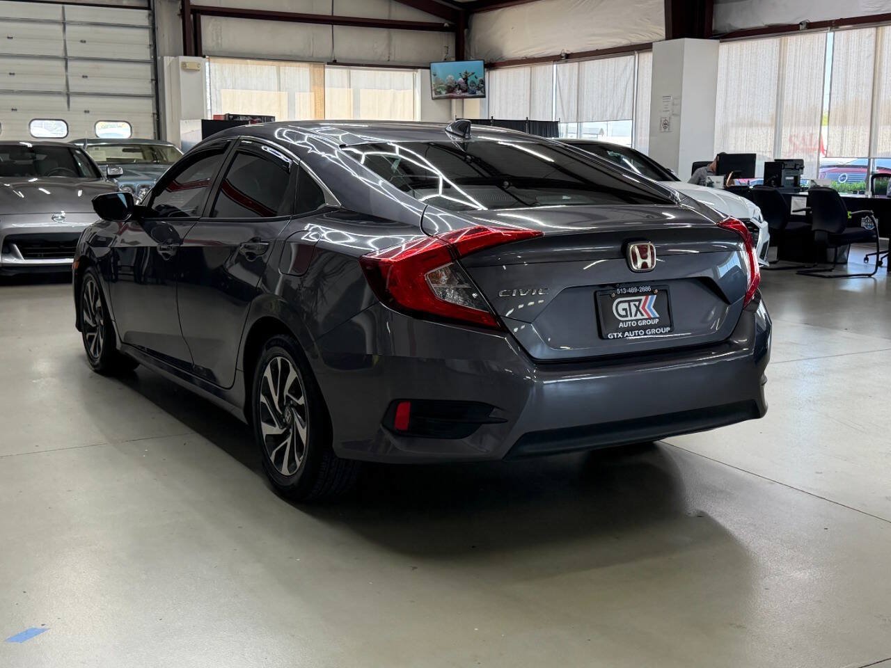 Used 2018 Honda Civic EX image 4