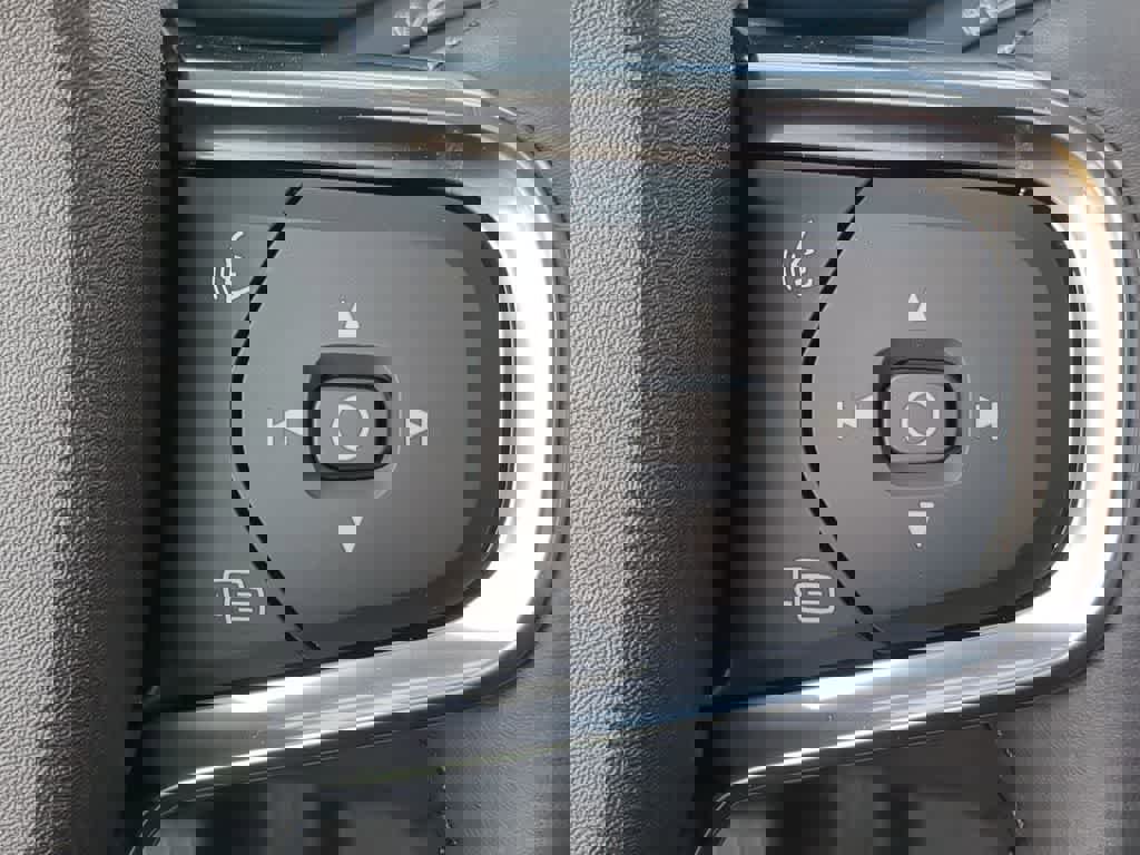 New 2026 Volvo XC40 B5 Core w/ Protection Package Premier image 23