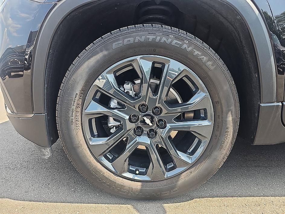 Used 2021 Chevrolet Traverse RS w/ LPO, Floor Liner Package AWD/4WD image 9