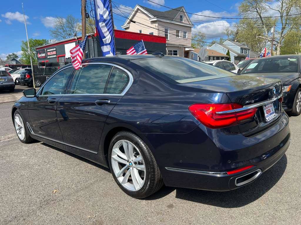 Used 2016 BMW 750i xDrive image 7