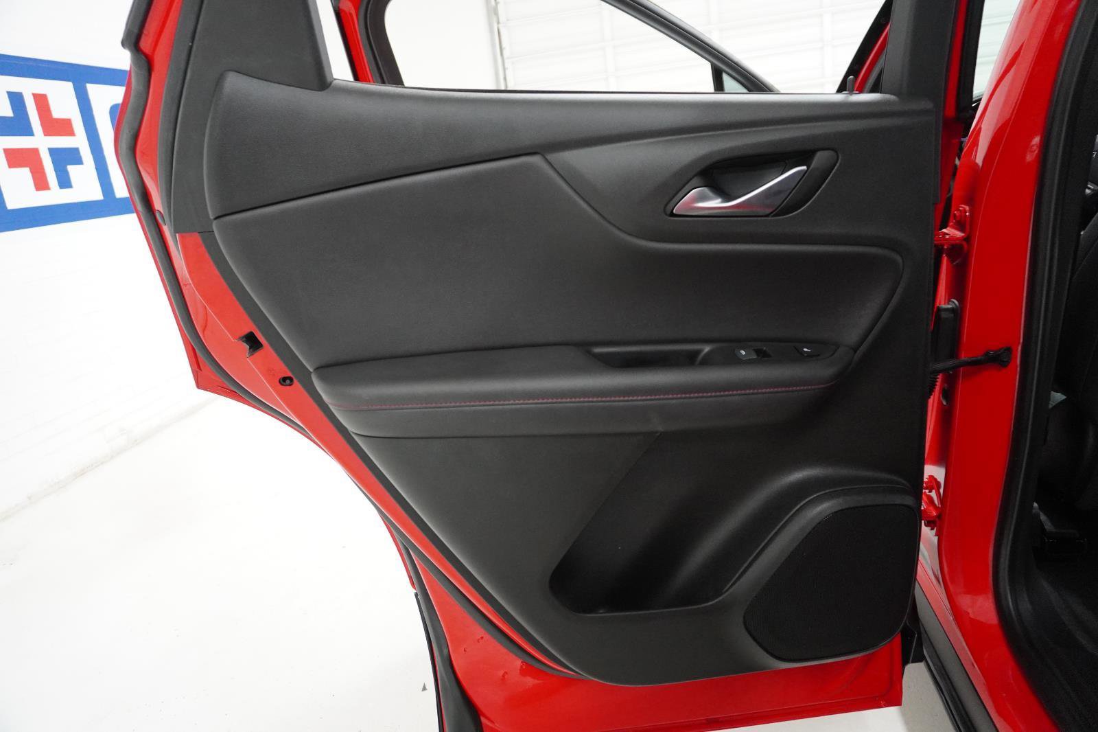 Used 2022 Chevrolet Blazer RS w/ Enhanced Convenience Package FWD image 30