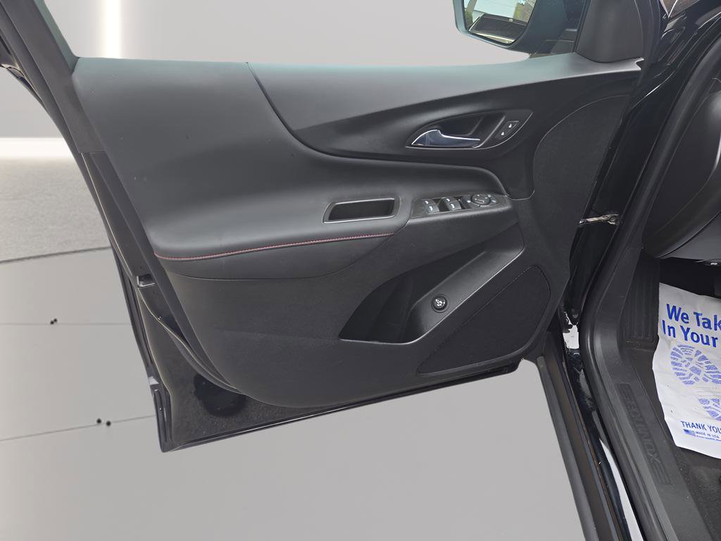 Used 2023 Chevrolet Equinox RS image 25