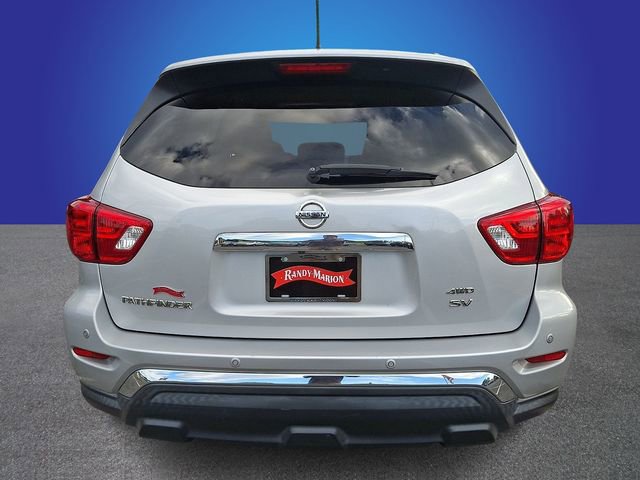 Used 2018 Nissan Pathfinder SV image 5