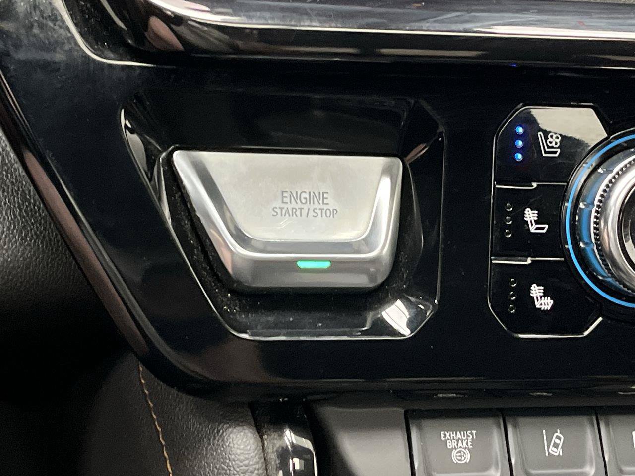 Certified 2025 GMC Sierra 2500 AT4 AWD/4WD image 24