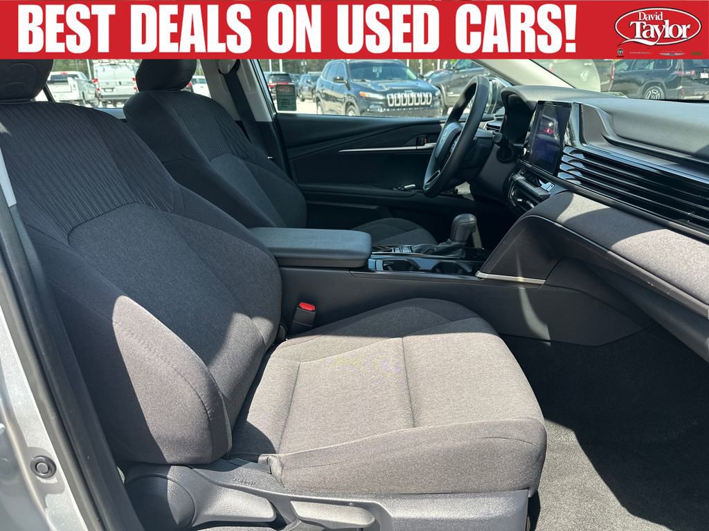 Used 2025 Toyota Camry LE FWD image 25