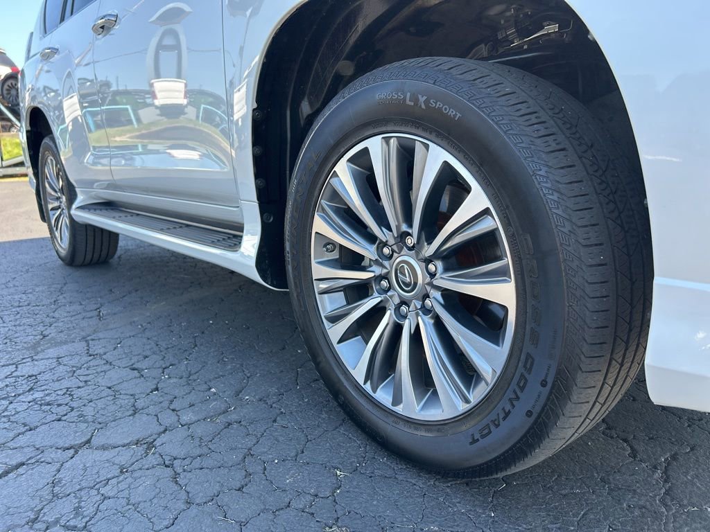 Used 2021 Lexus GX 460 Luxury w/ Accessory Package AWD/4WD image 11