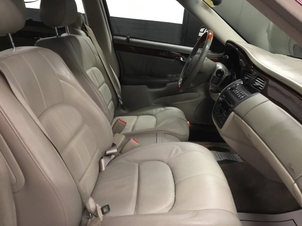 Used 2000 Cadillac De Ville DHS w/ Safety/Security Pkg FWD image 87