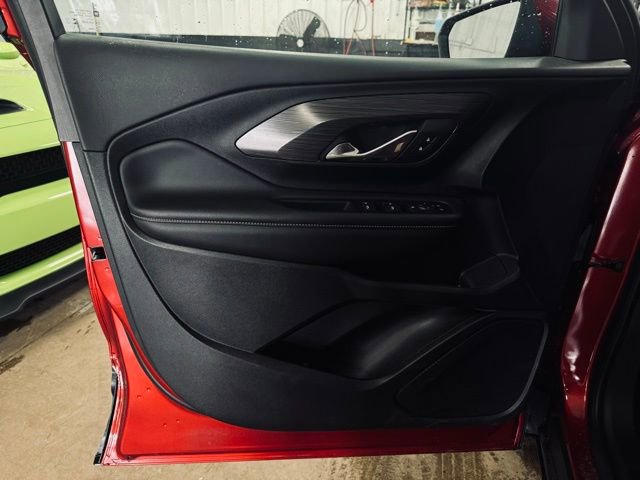 Used 2024 GMC Terrain SLE image 12