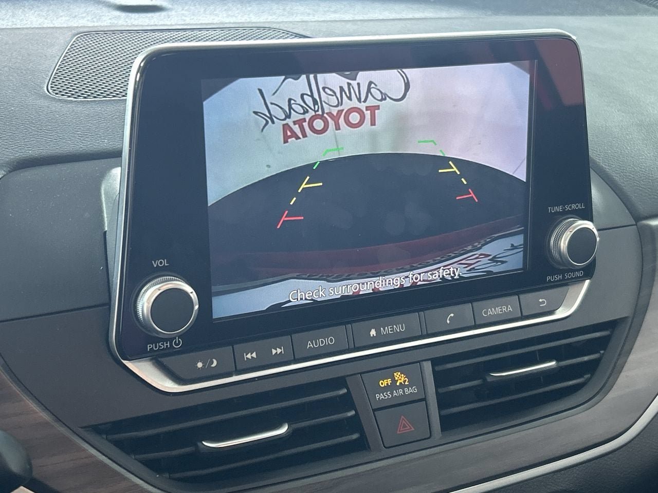 Used 2025 Nissan Altima 2.5 SV FWD image 17