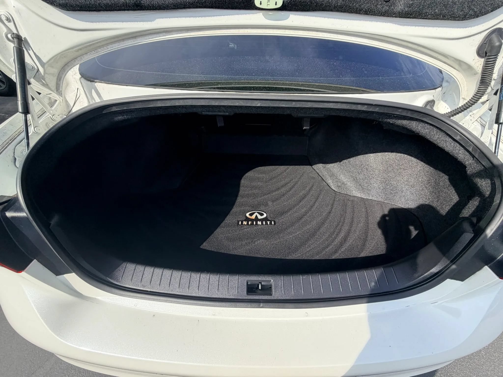 Used 2021 INFINITI Q50 Luxe w/ Cargo Package RWD image 27