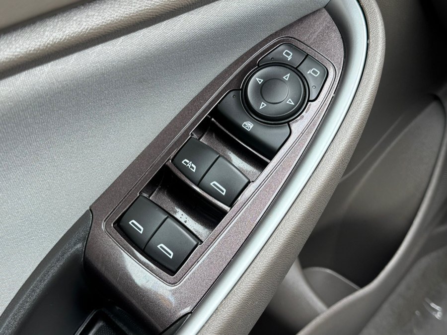 Used 2024 Chevrolet Malibu LT FWD image 7