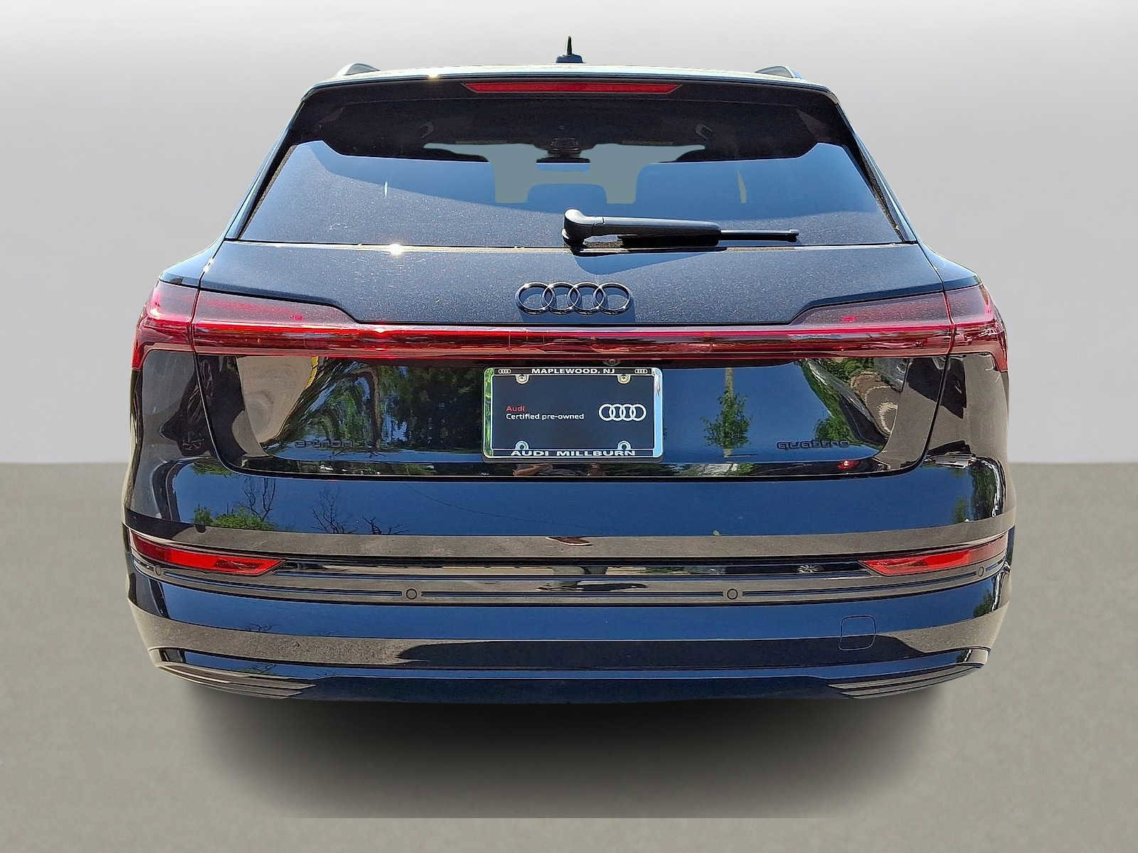 Certified 2023 Audi e-tron Premium w/ Convenience Plus Package AWD/4WD image 29