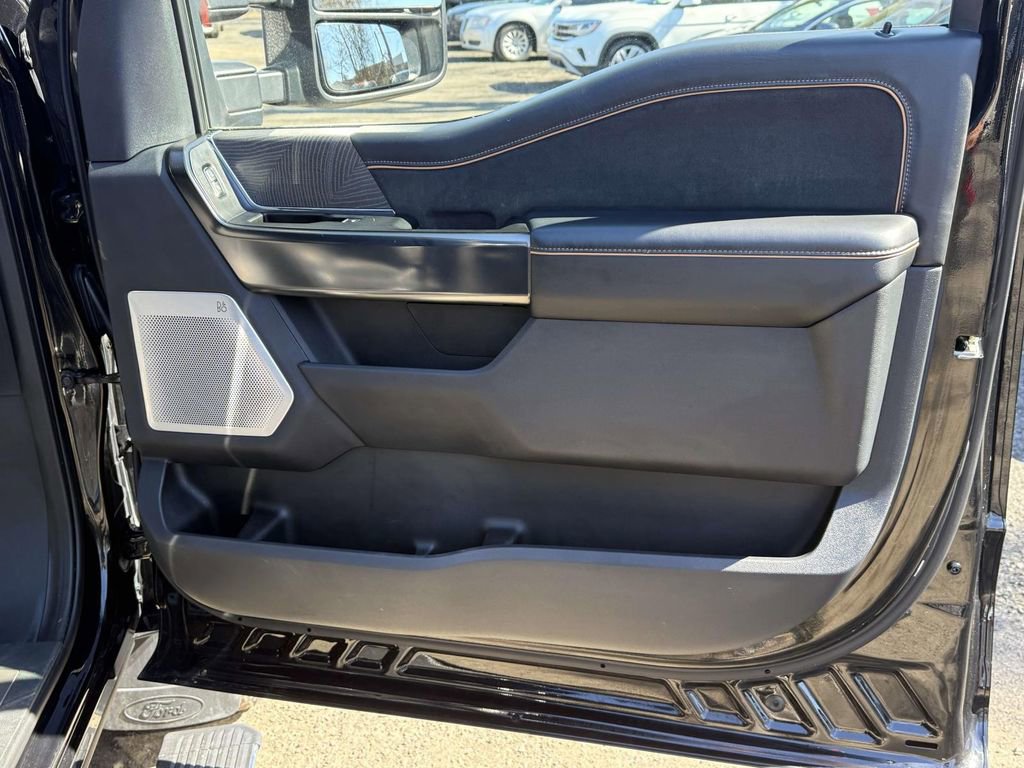 Used 2024 Ford F250 Platinum image 8