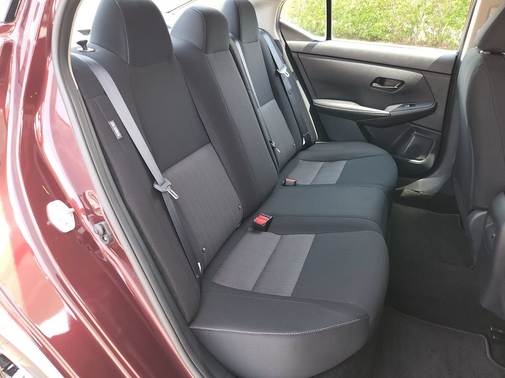 Used 2025 Nissan Sentra SV FWD image 14
