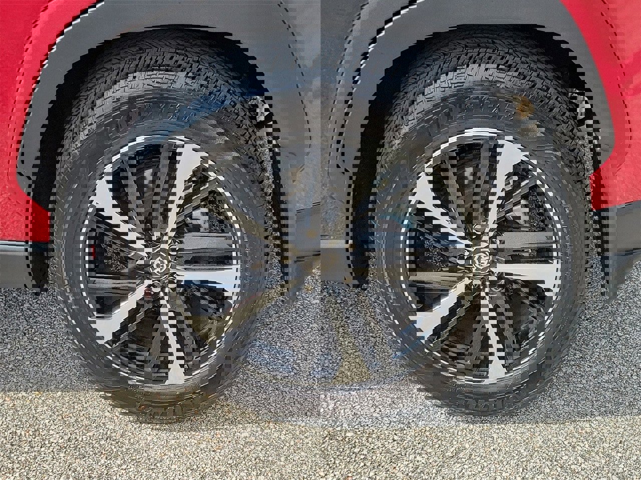 Used 2025 Toyota Corolla Cross AWD Hybrid image 5