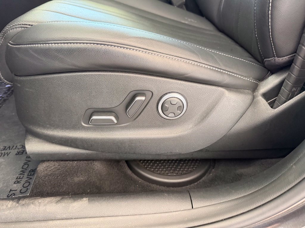 Used 2025 Genesis GV80 2.5T Standard AWD/4WD image 43