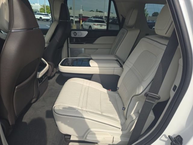 Certified 2022 Lincoln Navigator Black Label AWD/4WD image 30