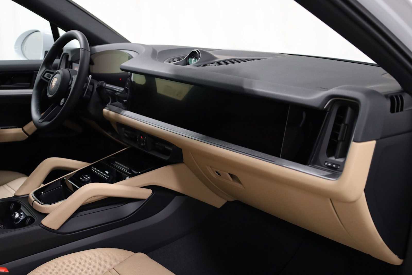 New 2026 Porsche Cayenne Coupe AWD/4WD image 6
