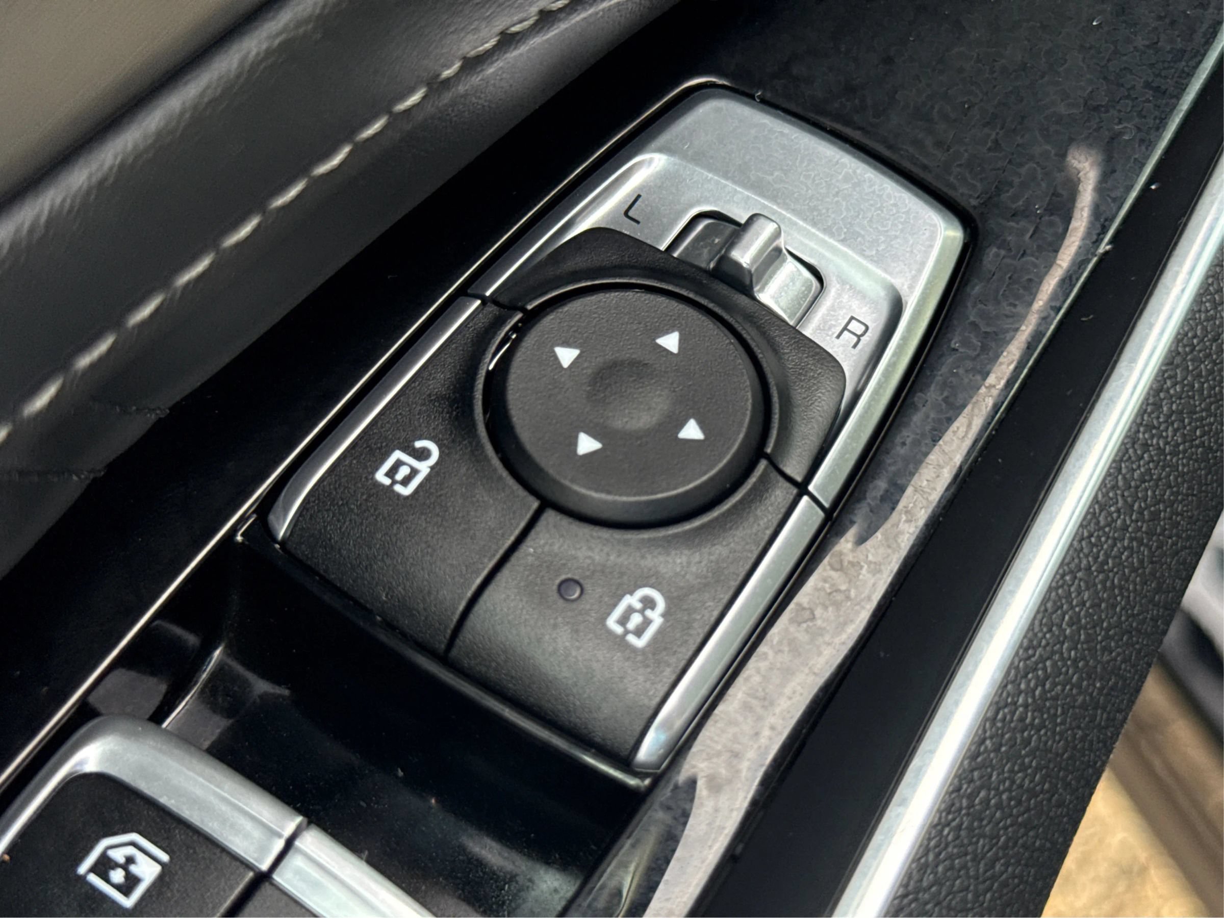 Used 2022 Kia Sorento SX AWD/4WD image 40
