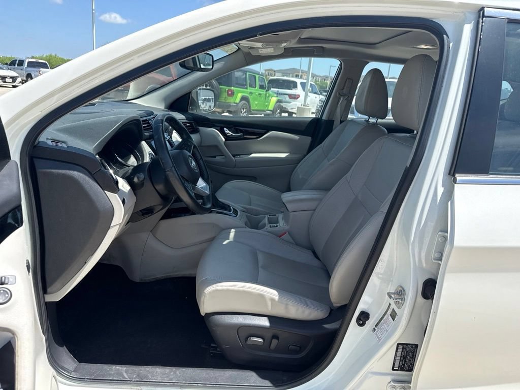 Used 2022 Nissan Rogue Sport SL w/ Premium Package AWD/4WD image 9