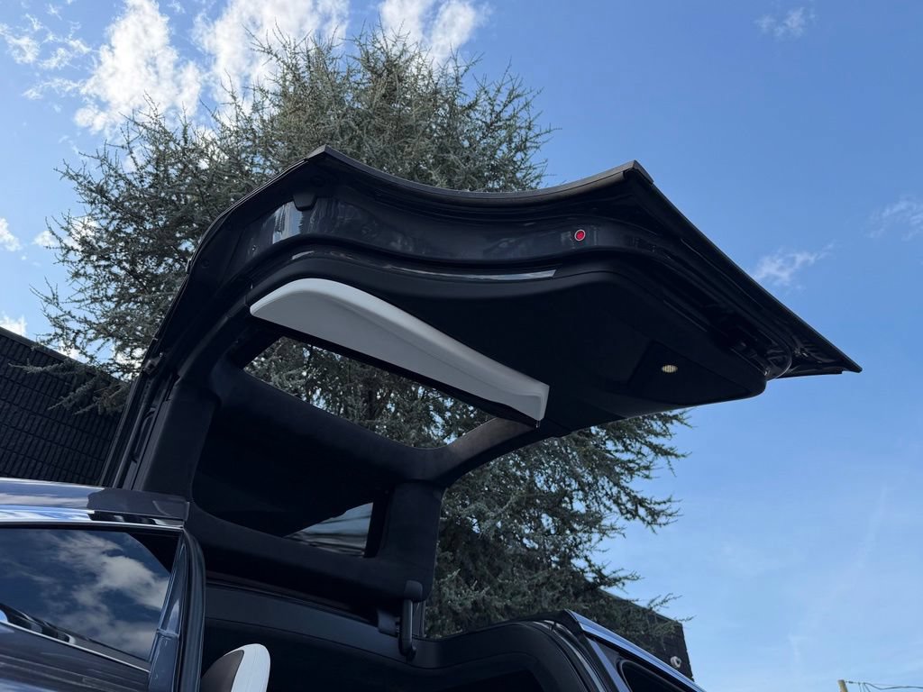 Used 2020 Tesla Model X Long Range AWD/4WD image 38