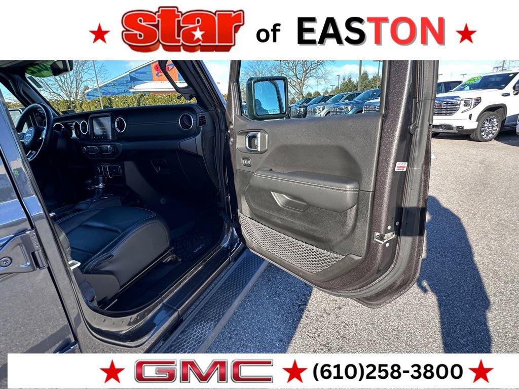 Used 2022 Jeep Wrangler Unlimited Sahara w/ Cold Weather Group image 14