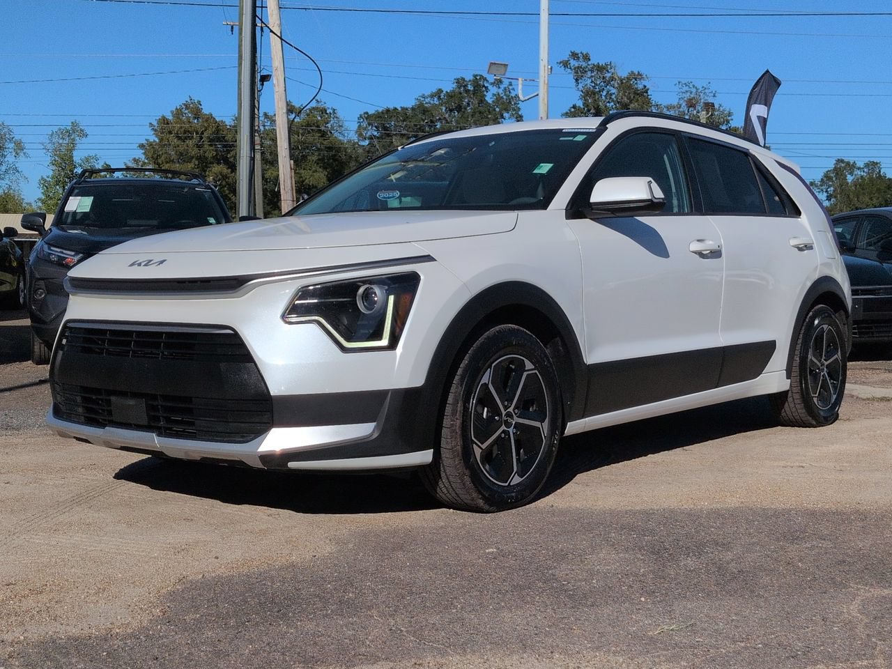 Used 2023 Kia Niro EX