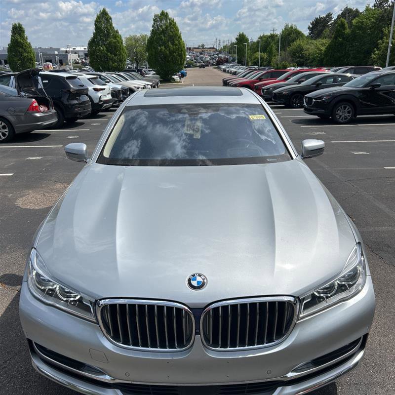 Used 2018 BMW 750Li xDrive AWD/4WD image 6