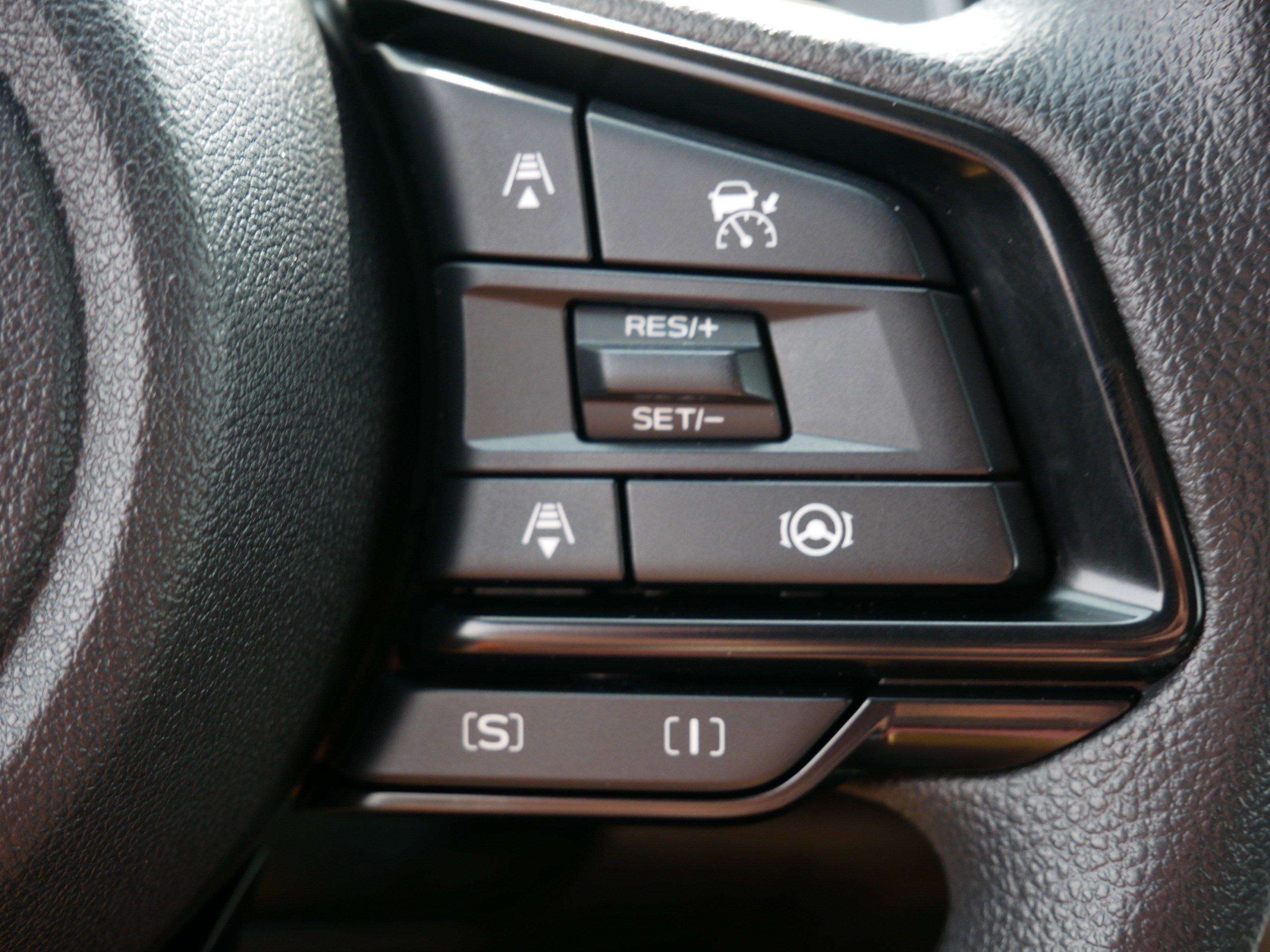 Certified 2025 Subaru Crosstrek 2.0i Premium w/ Crosstrek Mirror Package image 30