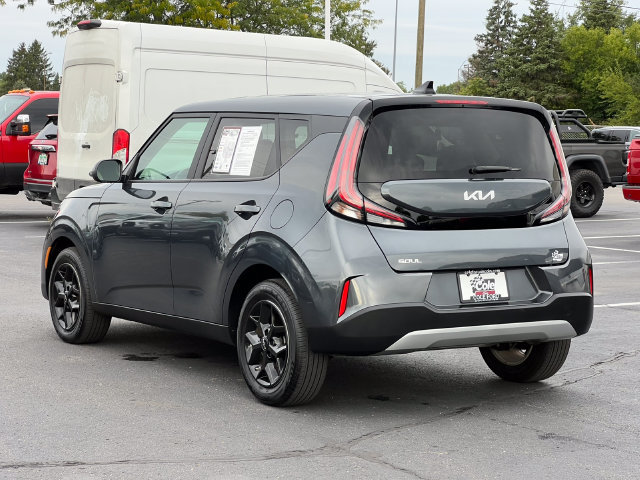 Used 2025 Kia Soul LX w/ LX Technology Package FWD image 8