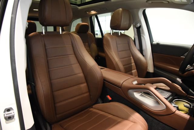 Used 2024 Mercedes-Benz GLS 450 4MATIC image 23