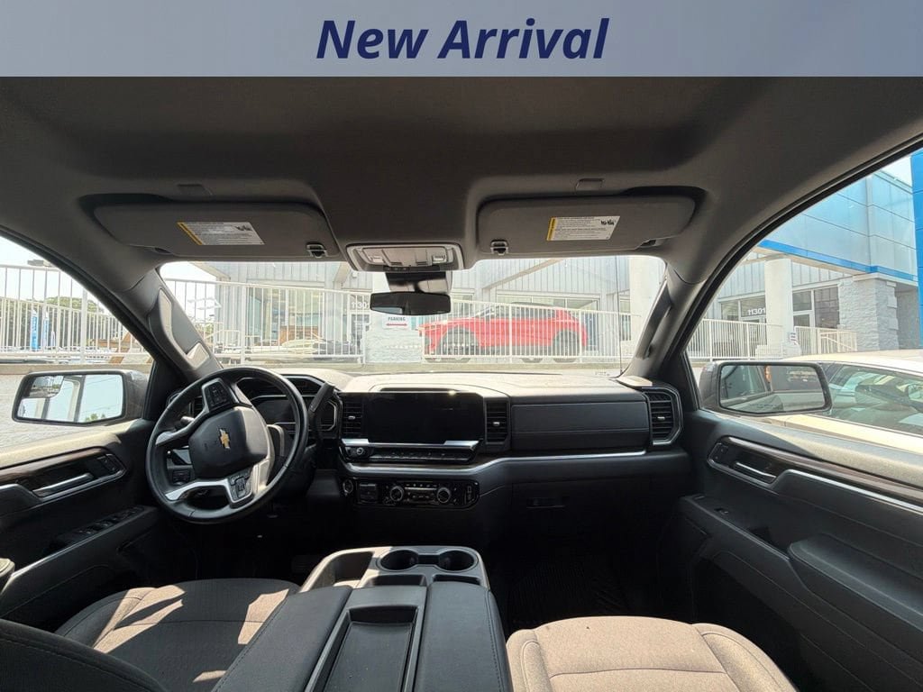 Certified 2025 Chevrolet Silverado 1500 LT AWD/4WD image 3