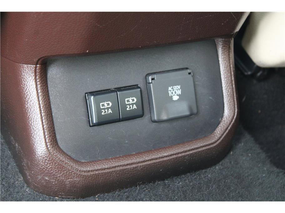 Used 2020 Toyota Highlander Limited AWD/4WD image 17