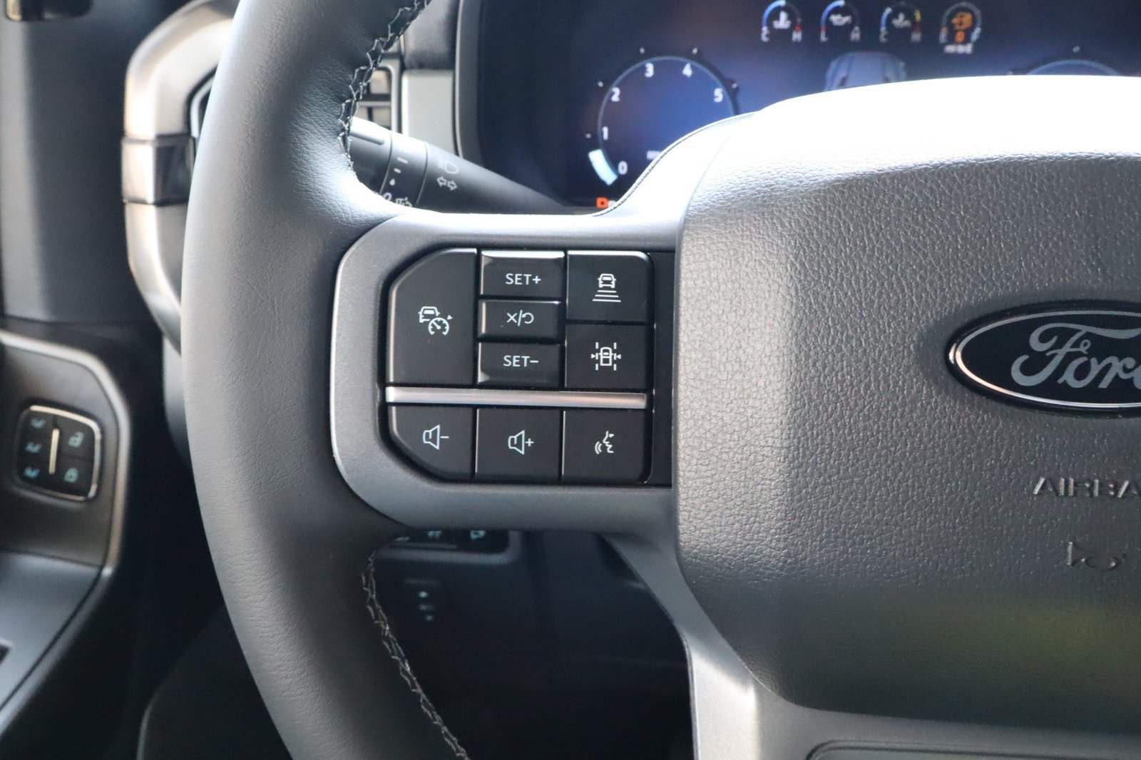New 2026 Ford F150 Lariat w/ Equipment Group 501A Mid AWD/4WD image 23