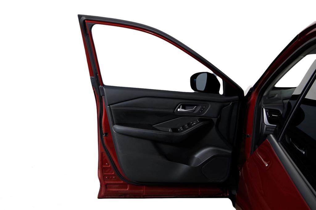 Used 2024 Nissan Rogue SL w/ SL Premium Package image 33