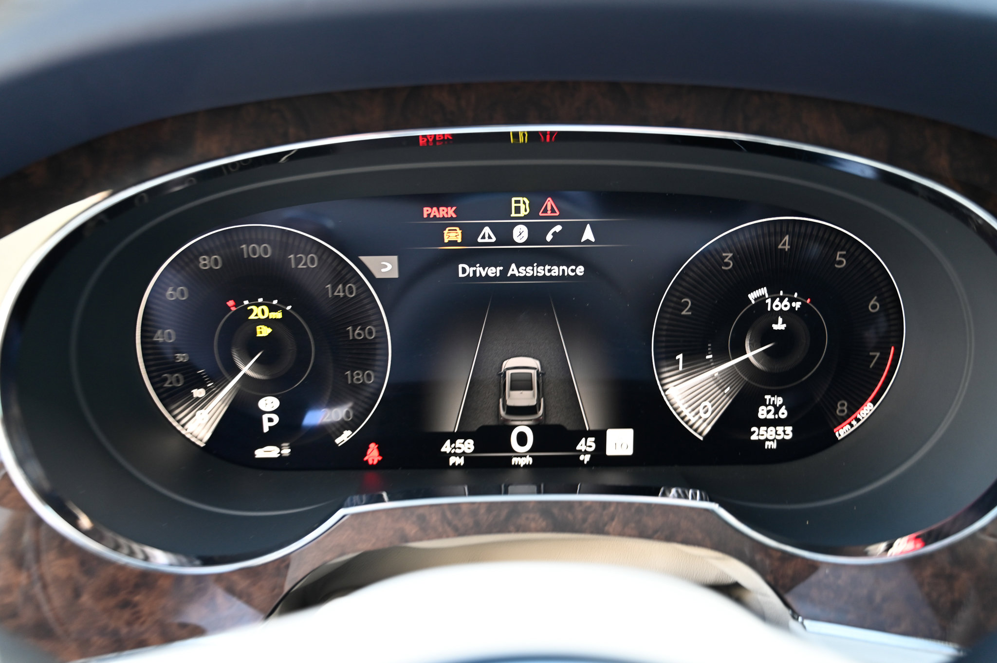 Used 2022 Bentley Bentayga image 27