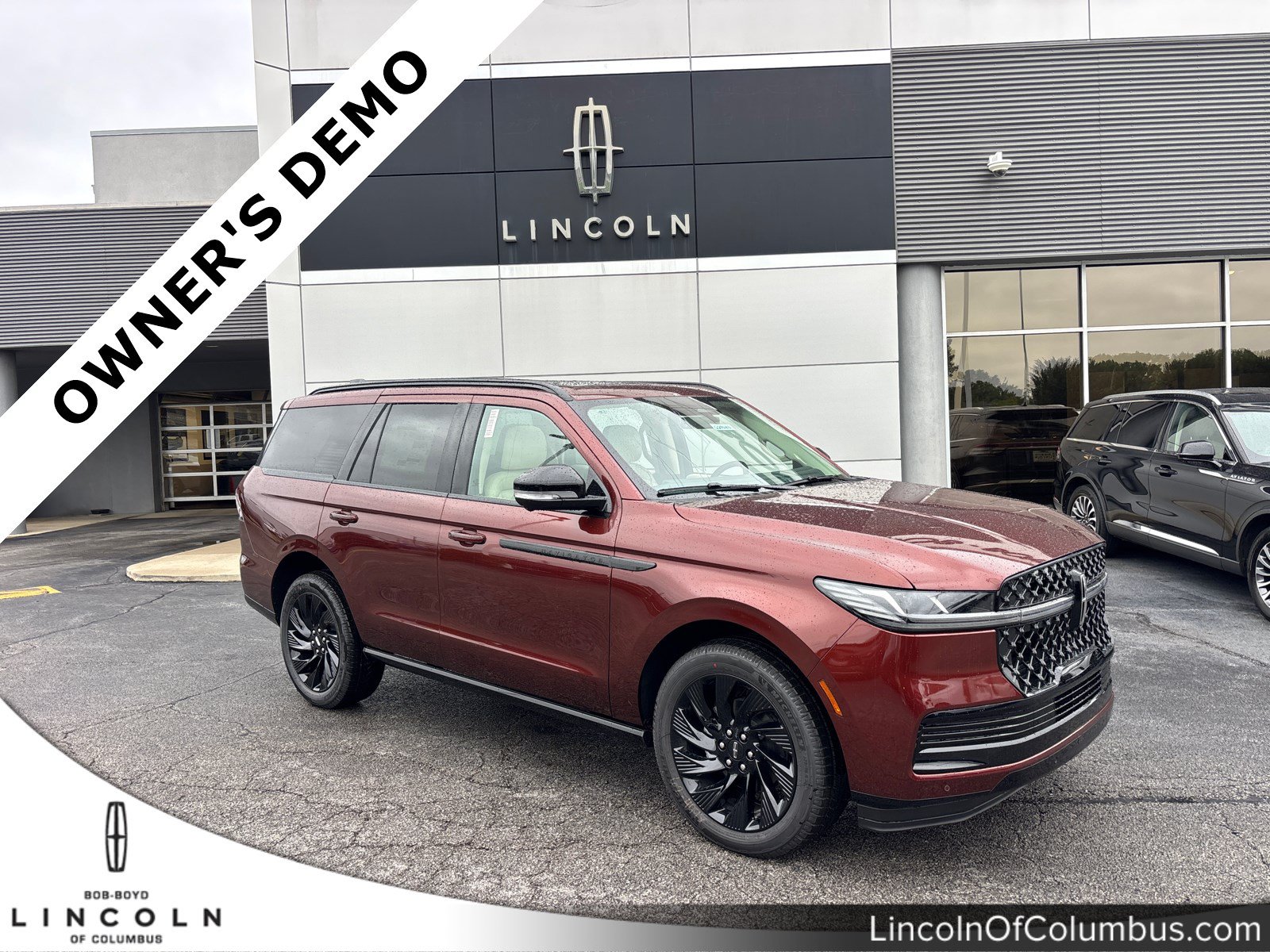 New 2027 Lincoln Navigator Reserve w/ Jet Appearance Package