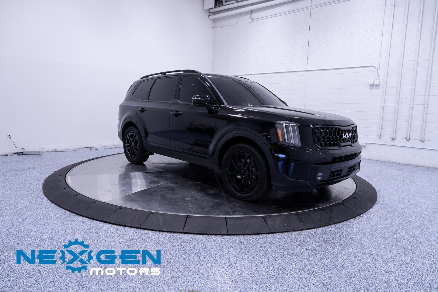 Used 2025 Kia Telluride SX Prestige X-Line image 2
