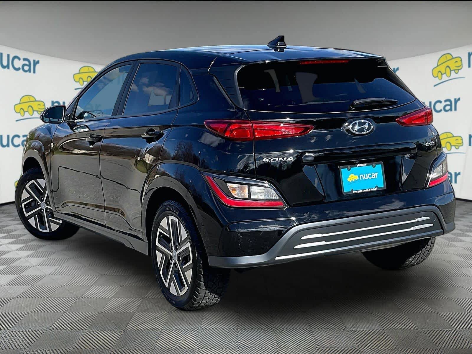 Used 2023 Hyundai Kona SE w/ Cargo Package FWD image 4