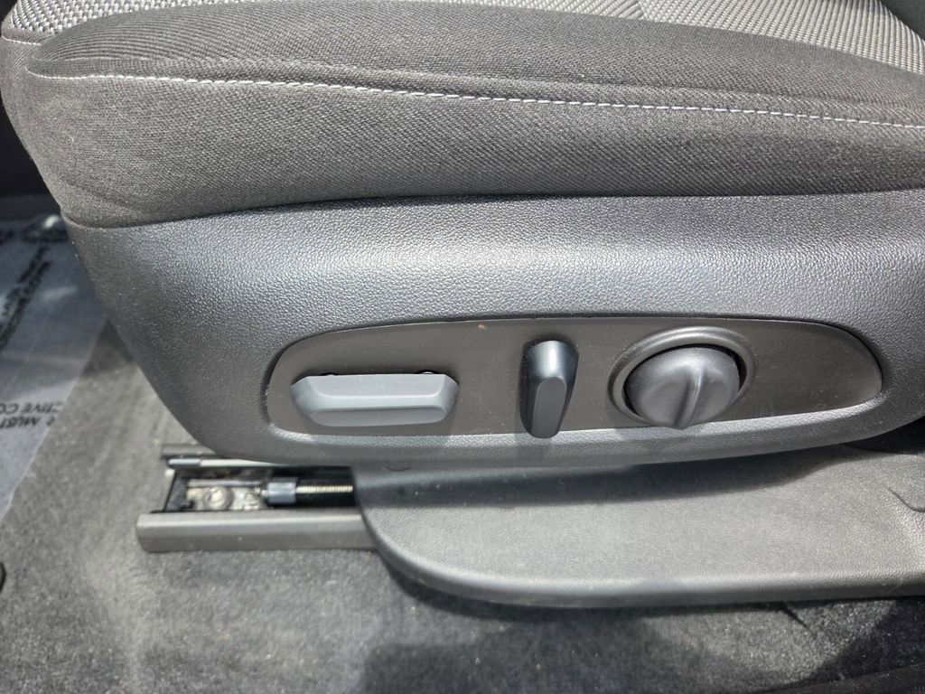 Certified 2023 Chevrolet Traverse LT FWD image 6