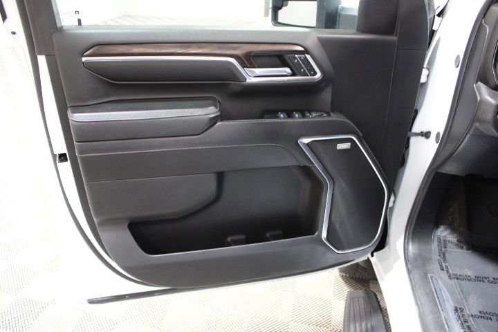 Used 2024 GMC Sierra 2500 SLT w/ SLT Convenience Package image 9