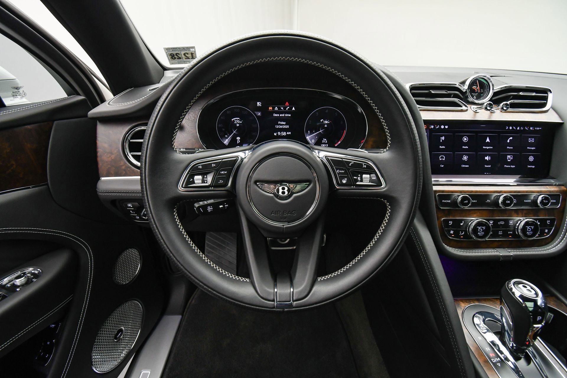 Used 2023 Bentley Bentayga Extended Wheelbase image 15