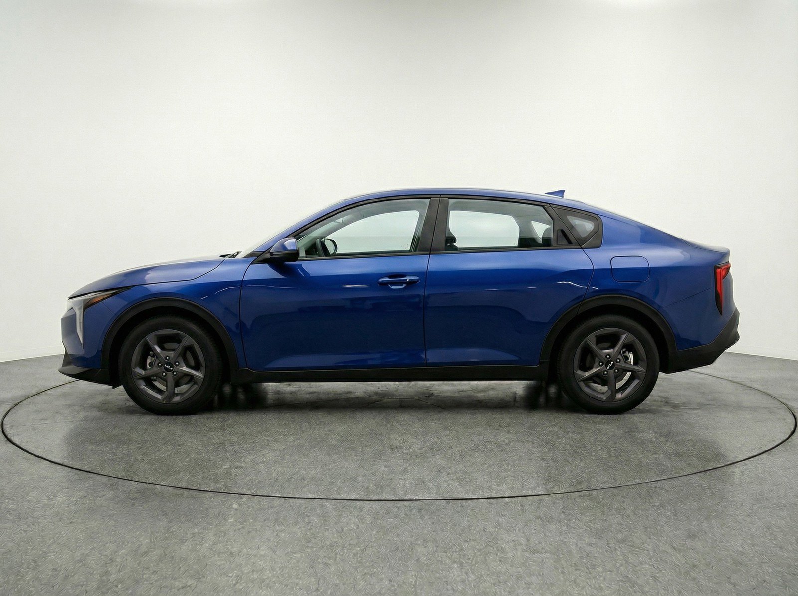 Used 2025 Kia K4 LXS image 5