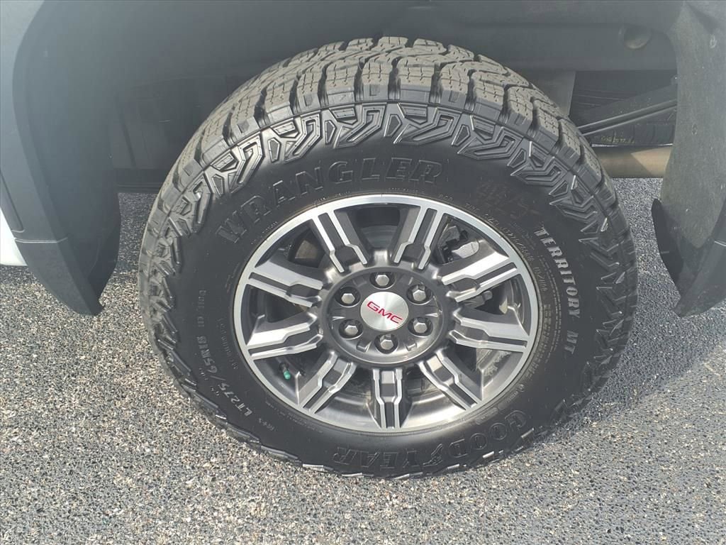 Certified 2025 GMC Sierra 1500 AT4 AWD/4WD image 20