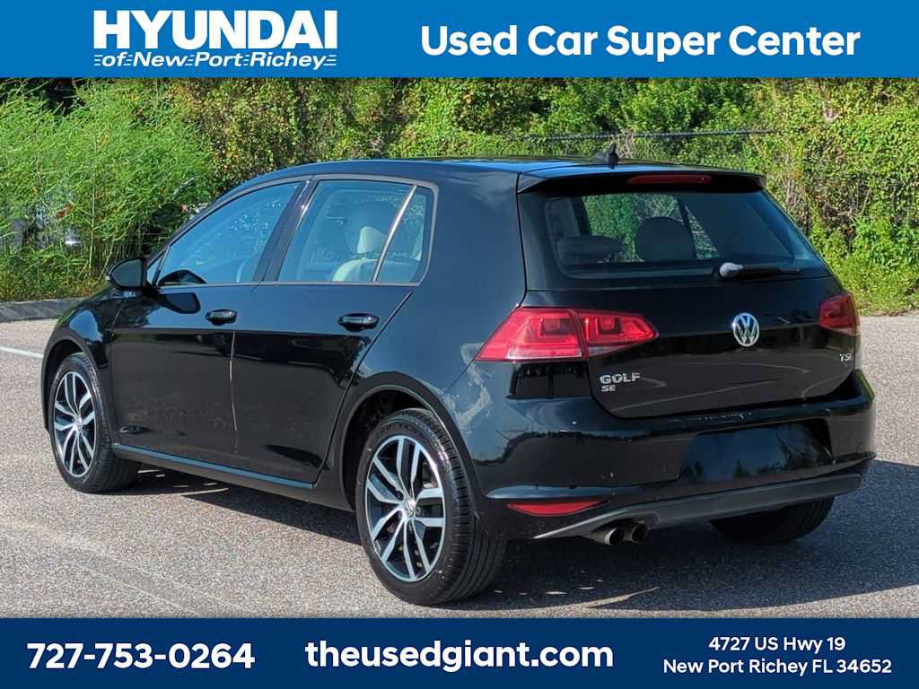 Used 2016 Volkswagen Golf S FWD image 3