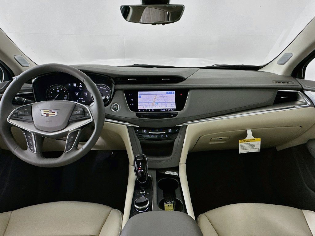 New 2026 Cadillac XT5 Premium Luxury w/ LPO, Floor Liner Package AWD/4WD image 29
