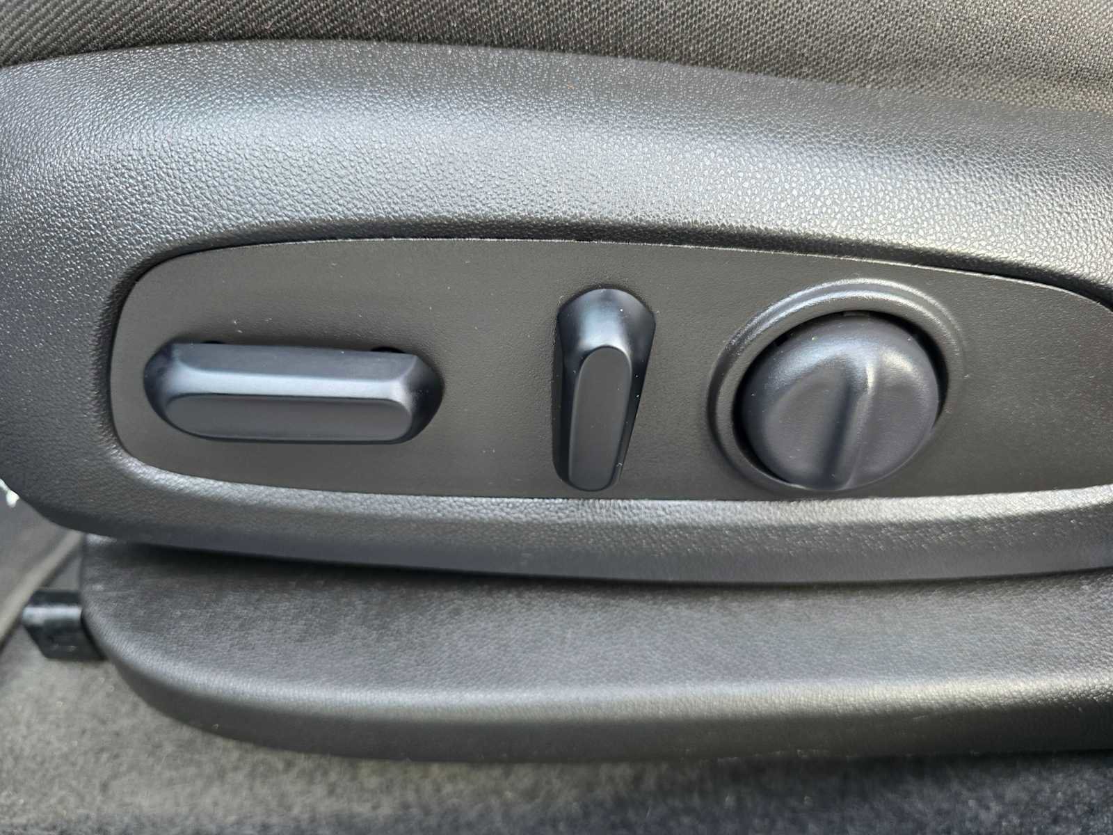 Used 2023 Chevrolet Blazer LT w/ Driver Confidence Package image 23